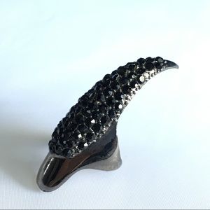 Vintage Dark Sparkling Claw Midi Ring